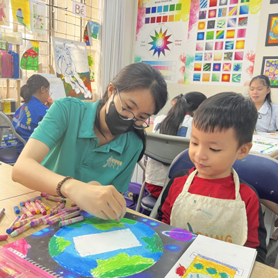 tham-quan-lop-ve-youngart-co-so-kinh-duong-vuong